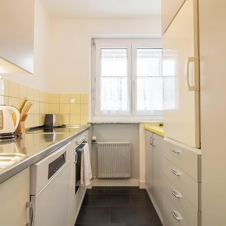 Viktoria B32 By Apartment