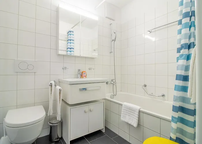 Viktoria B32 By Apartment *